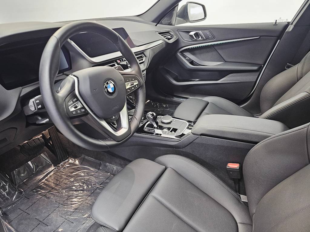 Thumbnail: 2024 BMW 2 Series - 2