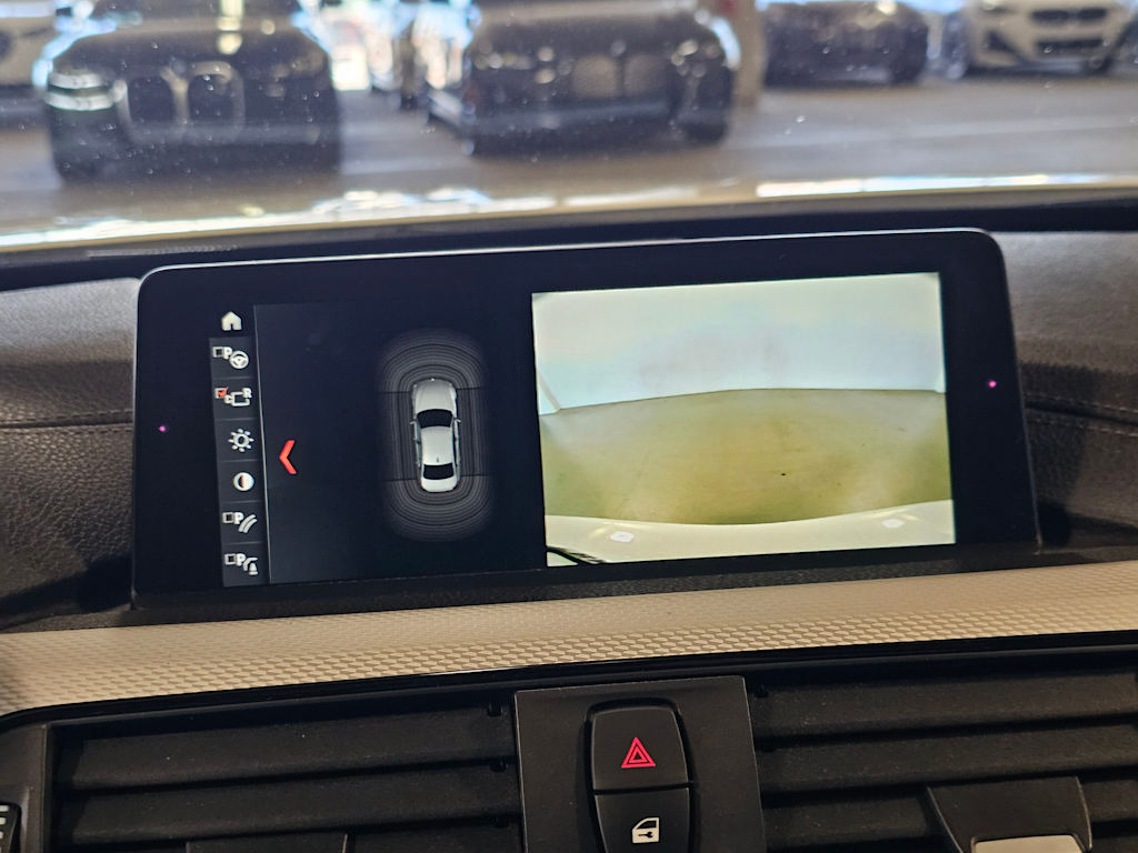 Thumbnail: 2018 BMW 3 Series - 22