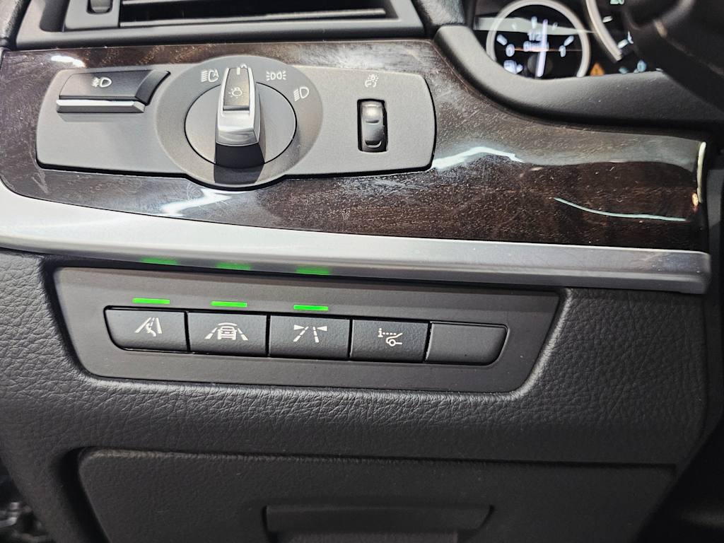 Thumbnail: 2015 BMW 5 Series - 29