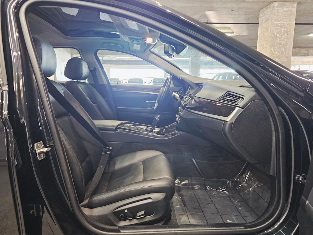 Thumbnail: 2015 BMW 5 Series - 12