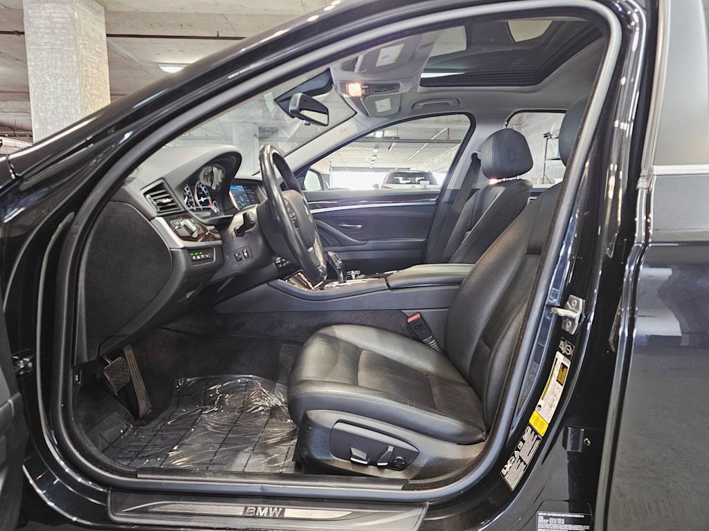 Thumbnail: 2015 BMW 5 Series - 11