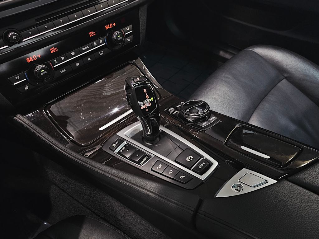 Thumbnail: 2015 BMW 5 Series - 16