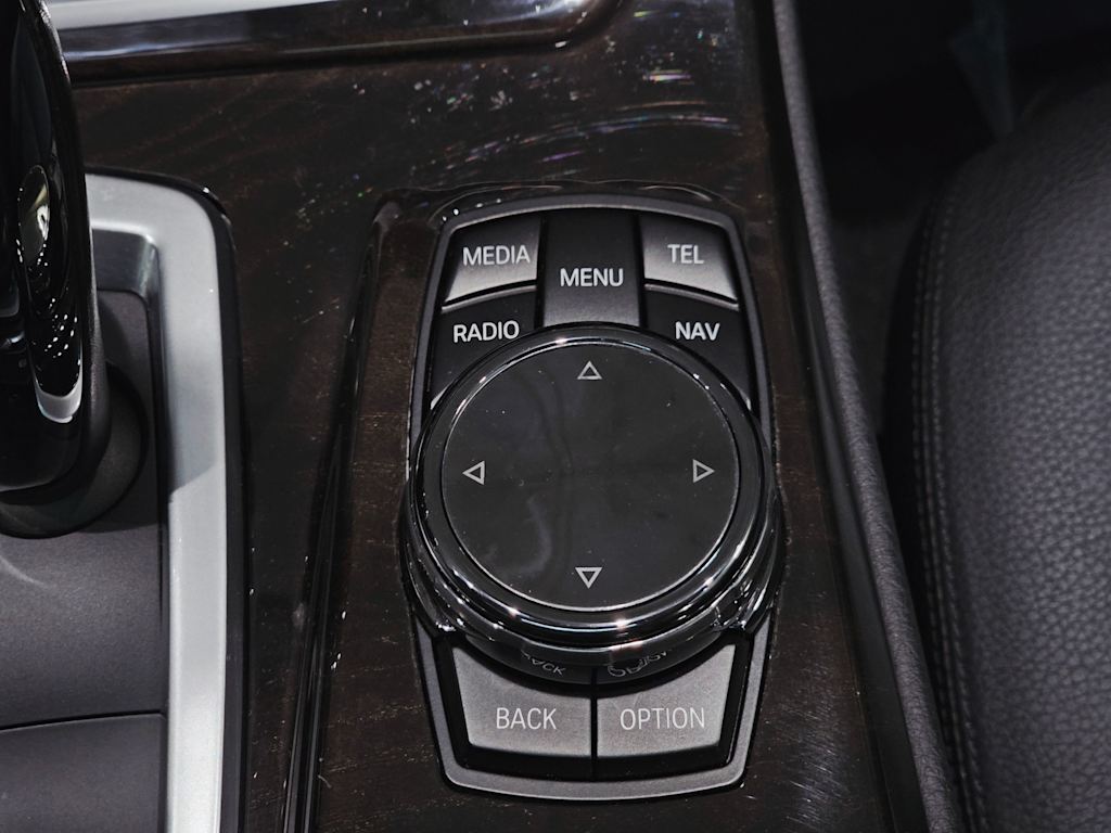 Thumbnail: 2015 BMW 5 Series - 24