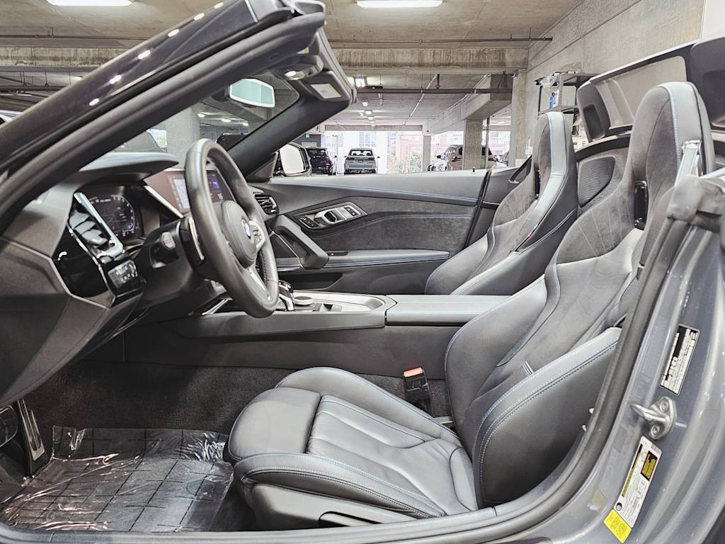 Thumbnail: 2023 BMW Z4 - 9