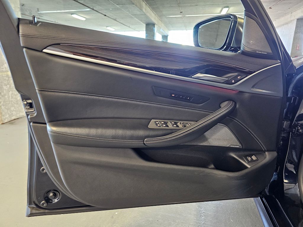 Thumbnail: 2018 BMW 5 Series - 26