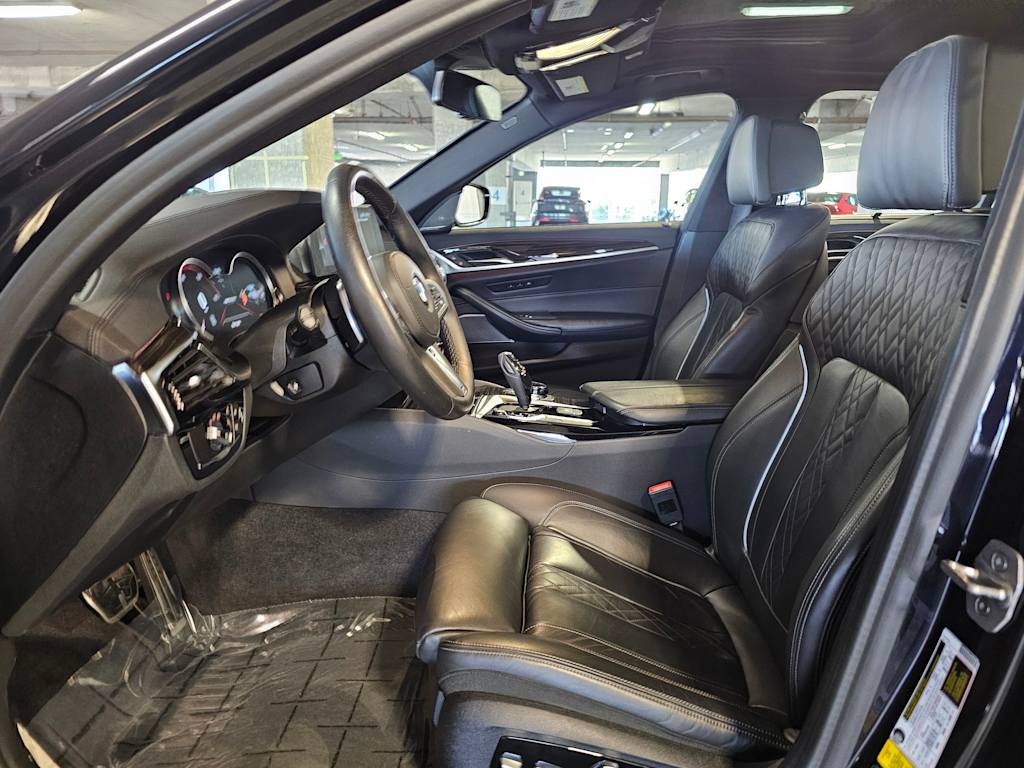 Thumbnail: 2018 BMW 5 Series - 11