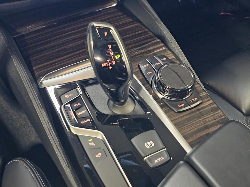 Thumbnail: 2018 BMW 5 Series - 17