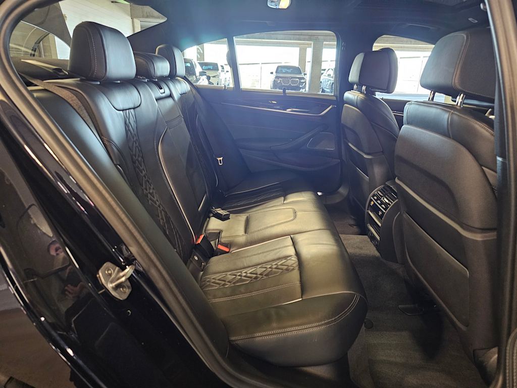 Thumbnail: 2018 BMW 5 Series - 31