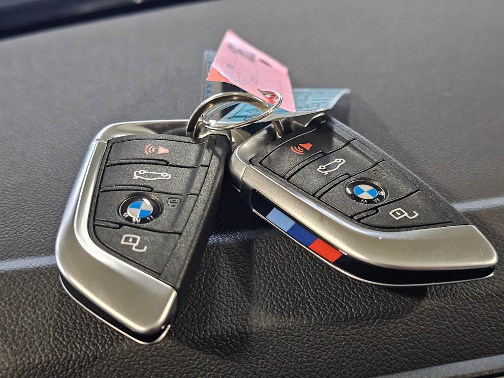 Thumbnail: 2026 BMW M3 - 18