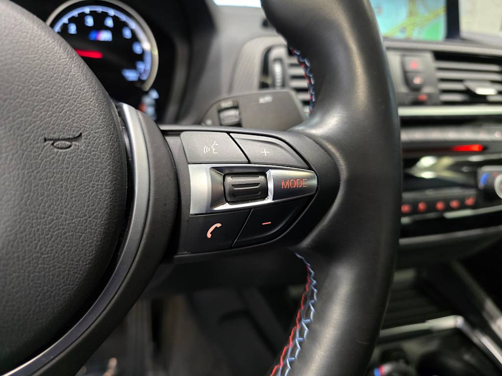 Thumbnail: 2018 BMW M2 - 27