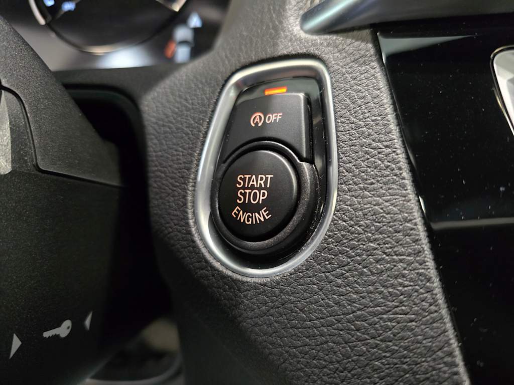 Thumbnail: 2018 BMW M2 - 31