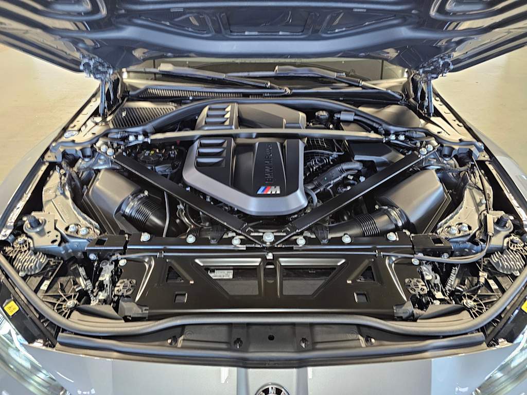 Thumbnail: 2024 BMW M4 - 9