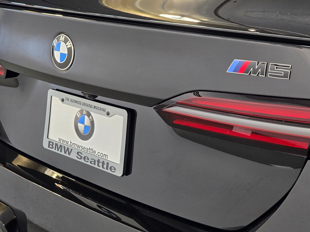 Thumbnail: 2026 BMW M5 - 7