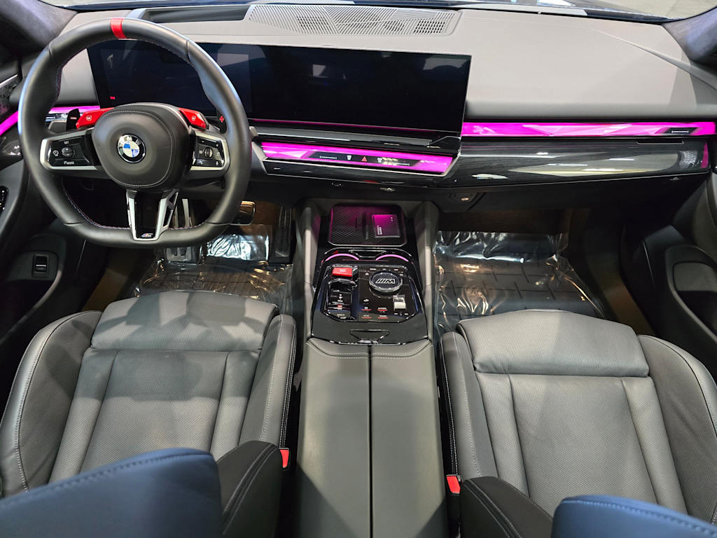 Thumbnail: 2026 BMW M5 - 10