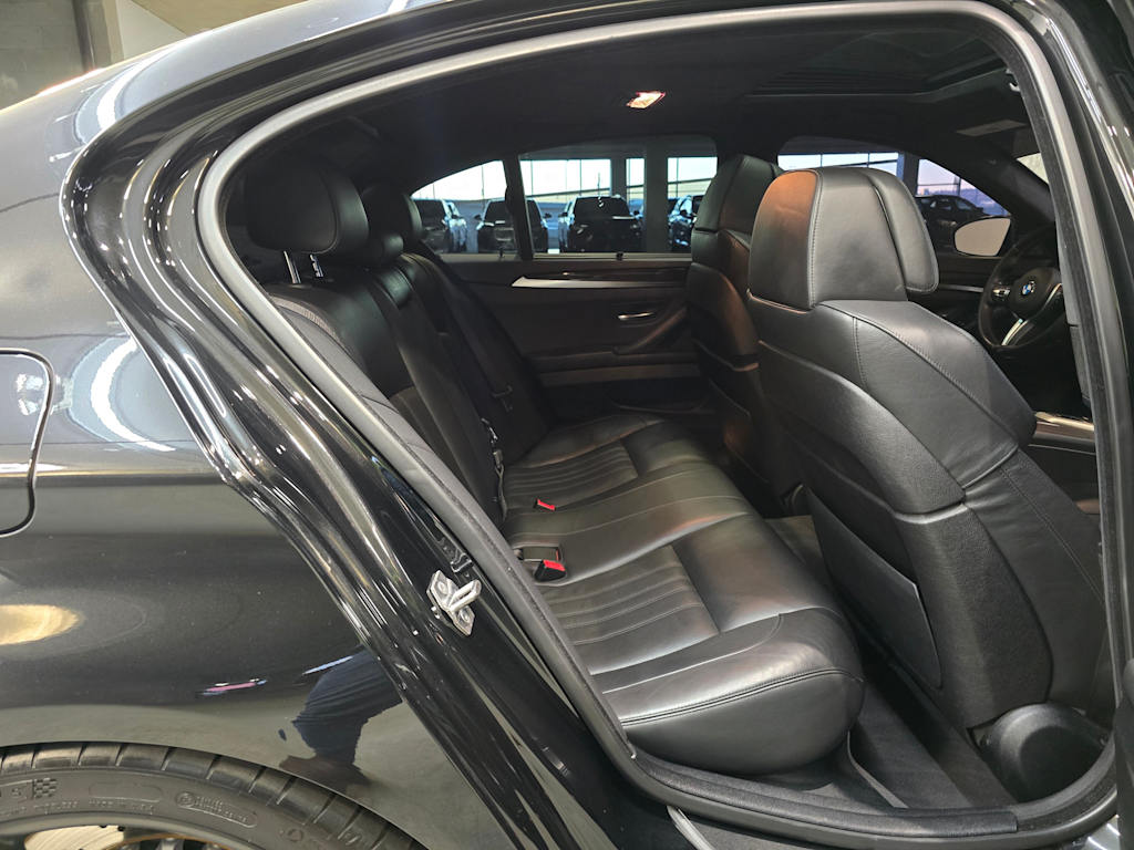 Thumbnail: 2015 BMW M5 - 34