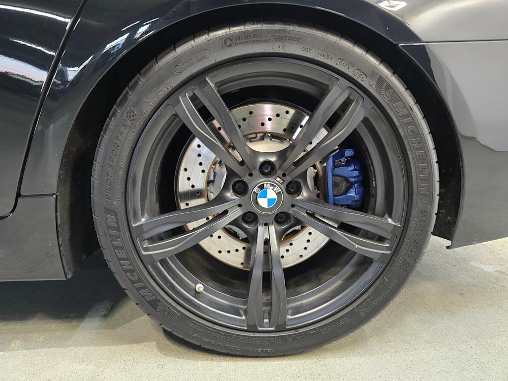 Thumbnail: 2015 BMW M5 - 8