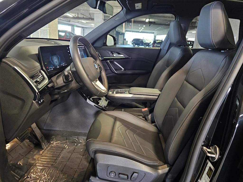 Thumbnail: 2023 BMW X1 - 11