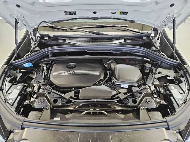 Thumbnail: 2025 BMW X1 - 8