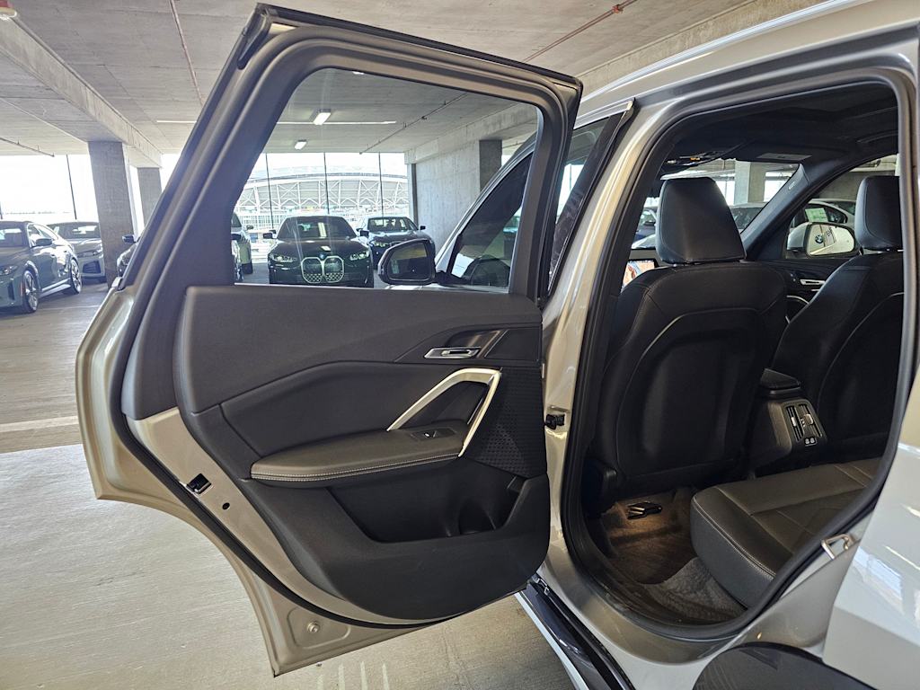 Thumbnail: 2025 BMW X1 - 32