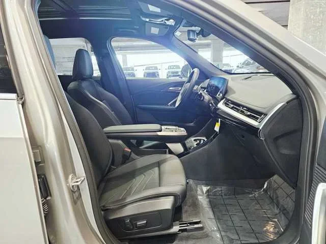 Thumbnail: 2025 BMW X1 - 11