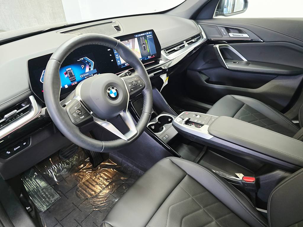 Thumbnail: 2025 BMW X1 - 2