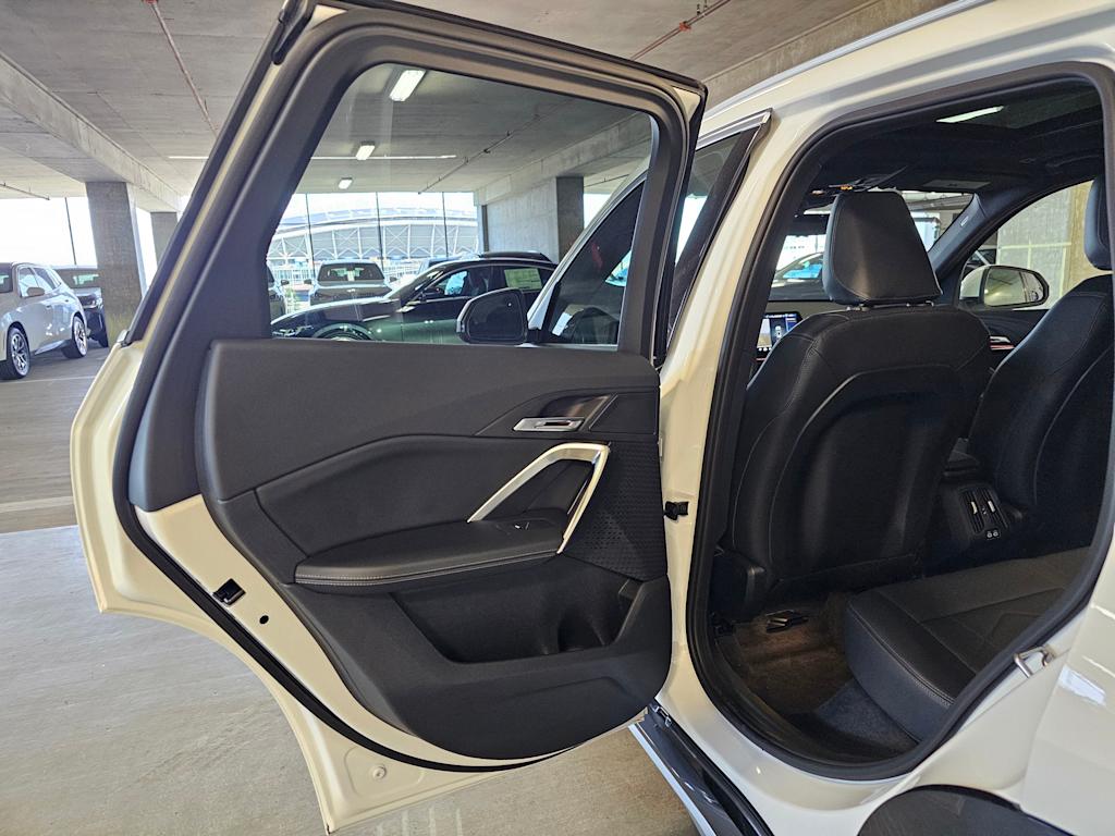 Thumbnail: 2025 BMW X1 - 32