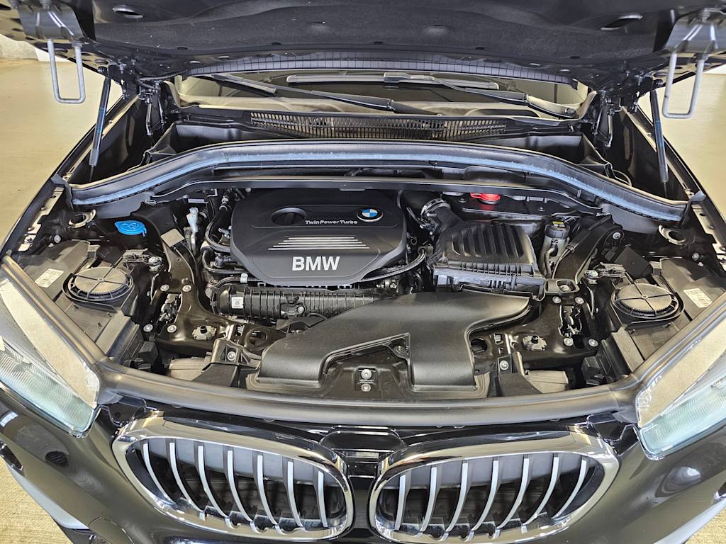 Thumbnail: 2018 BMW X1 - 9