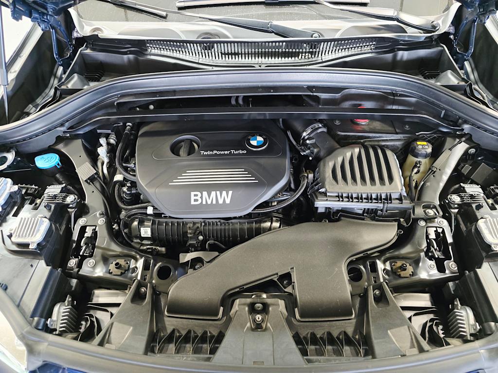 Thumbnail: 2019 BMW X1 - 9