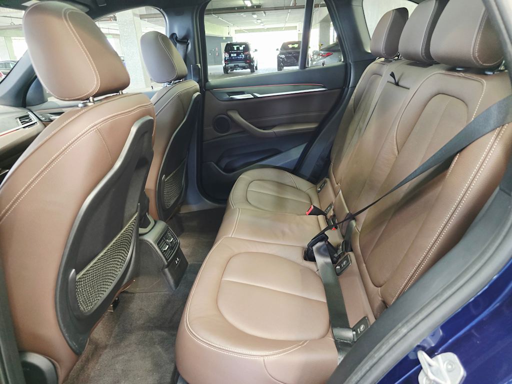 Thumbnail: 2019 BMW X1 - 13