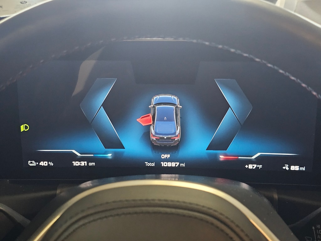 Thumbnail: 2024 BMW i4 - 17