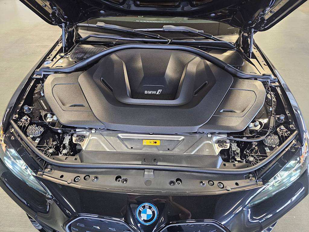Thumbnail: 2024 BMW i4 - 8