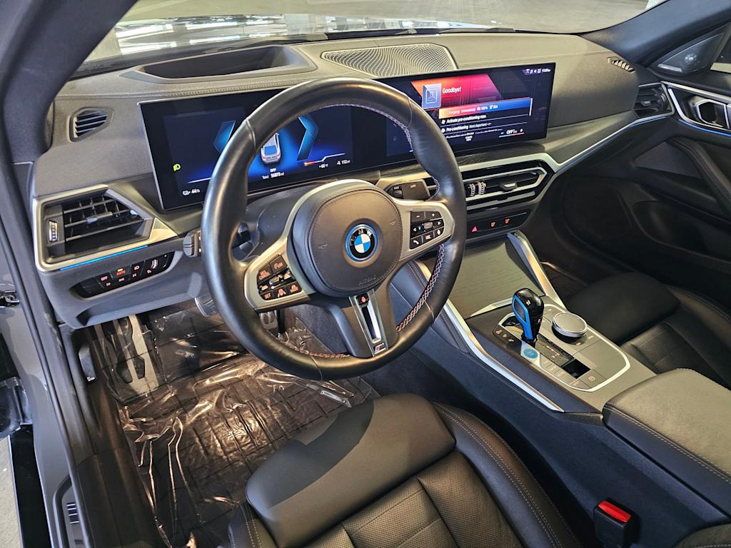 Thumbnail: 2023 BMW i4 - 2