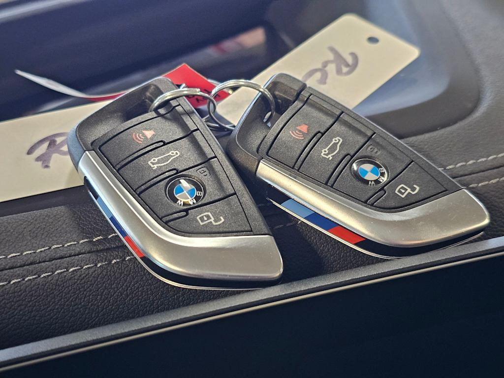 Thumbnail: 2023 BMW i4 - 7