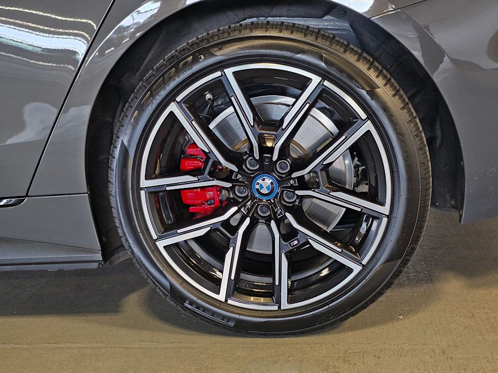 Thumbnail: 2023 BMW i4 - 8