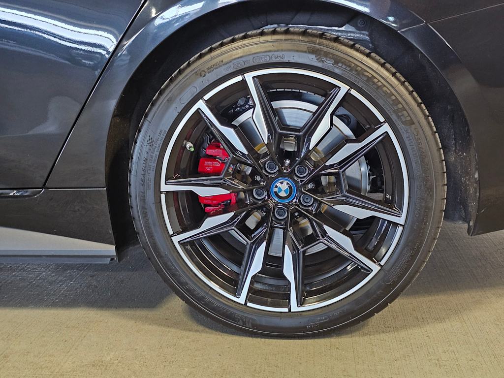Thumbnail: 2023 BMW i4 - 8