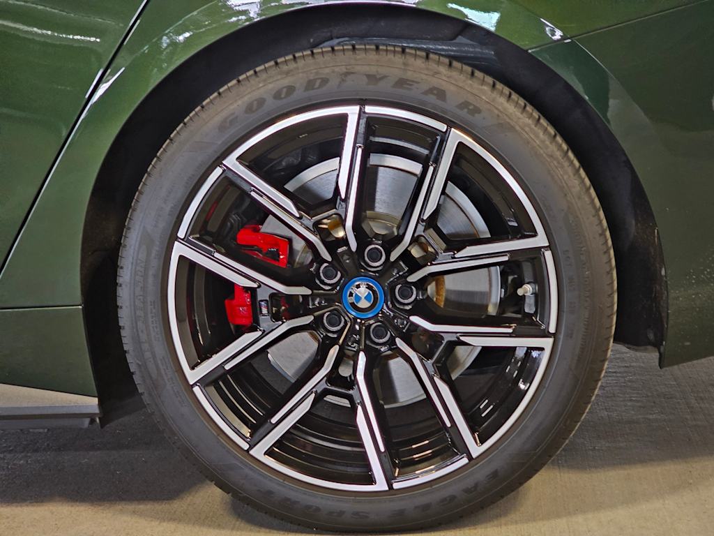 Thumbnail: 2024 BMW i4 - 7