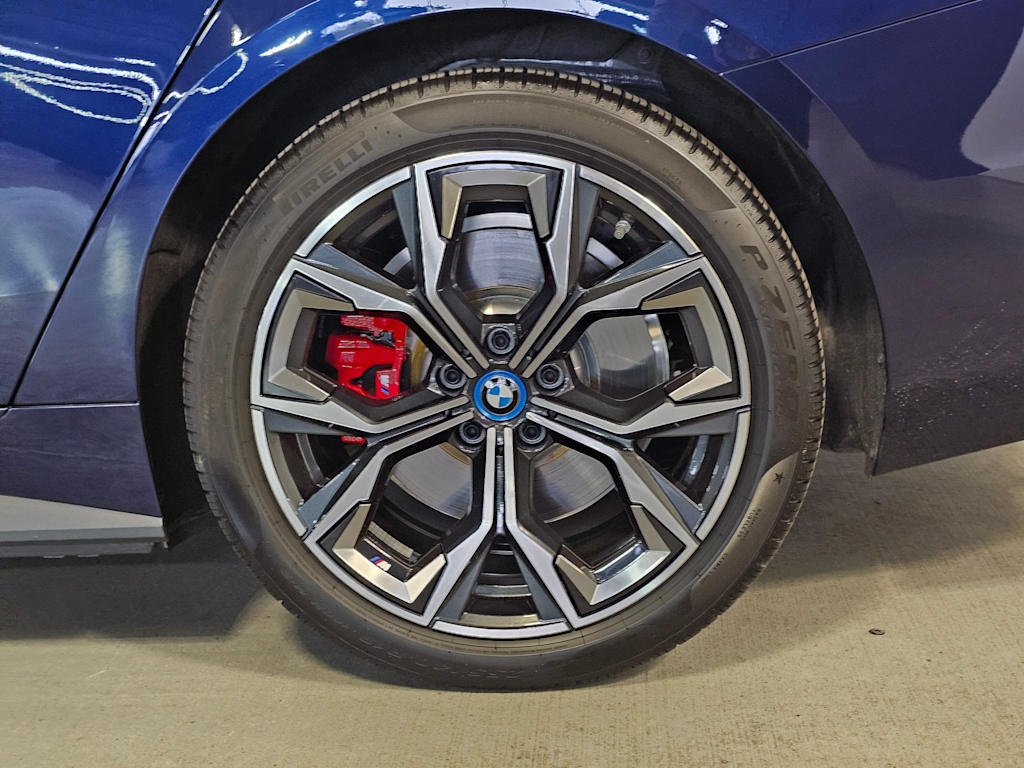 Thumbnail: 2024 BMW i4 - 7