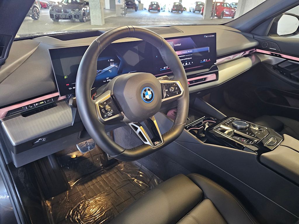 Thumbnail: 2026 BMW i5 - 2