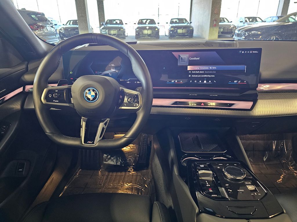 Thumbnail: 2026 BMW i5 - 10