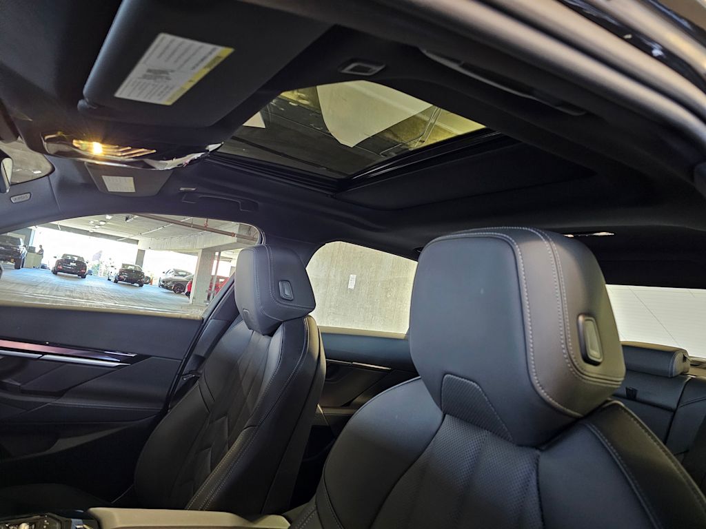 Thumbnail: 2026 BMW i5 - 27