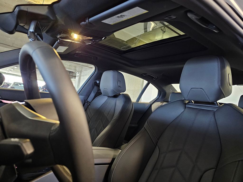 Thumbnail: 2026 BMW i5 - 29