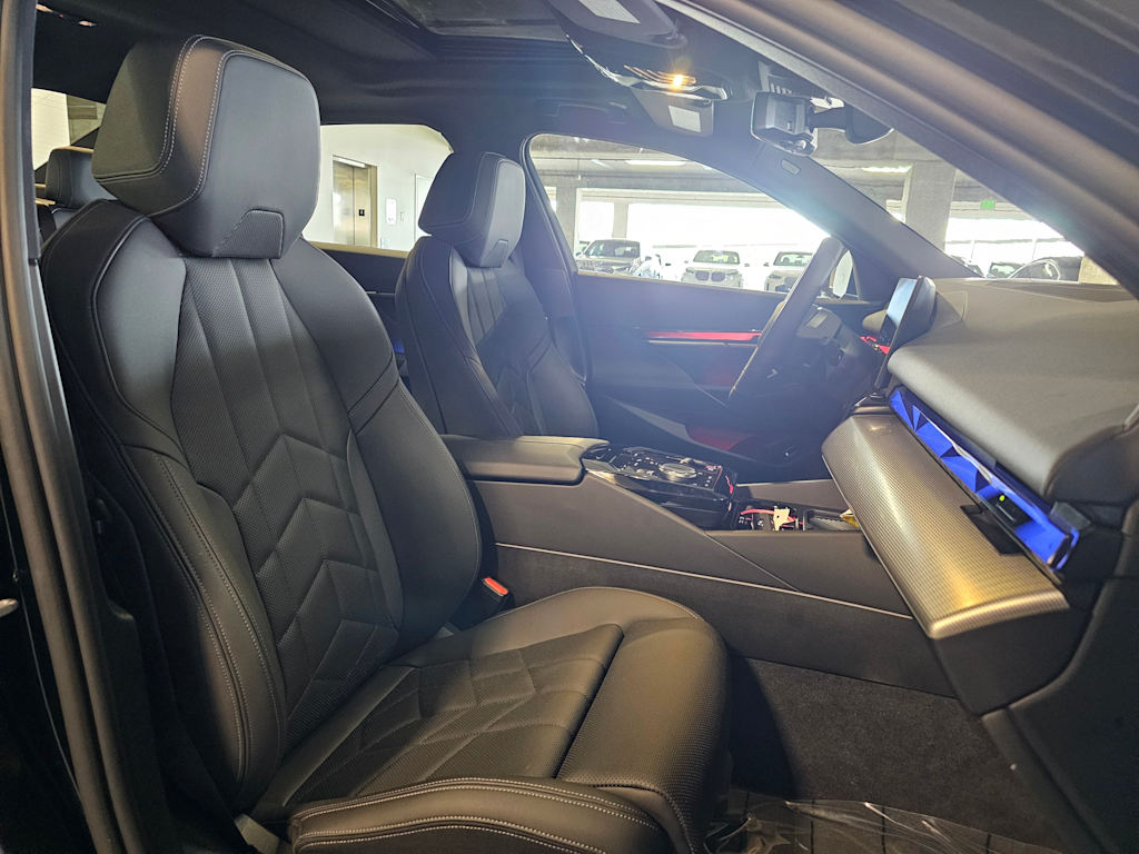 Thumbnail: 2026 BMW i5 - 35