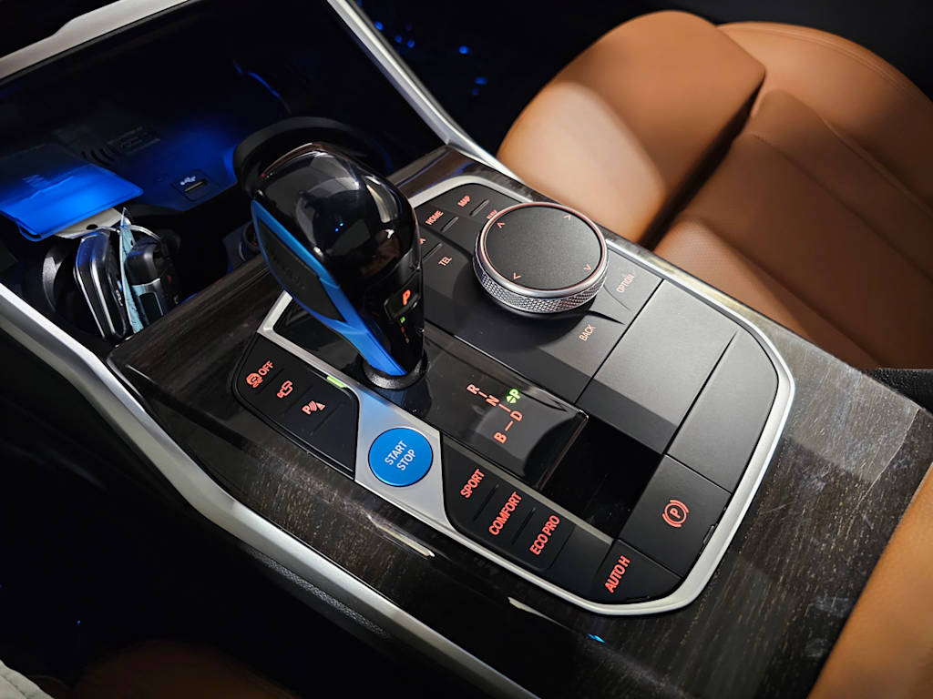 Thumbnail: 2023 BMW i4 - 17