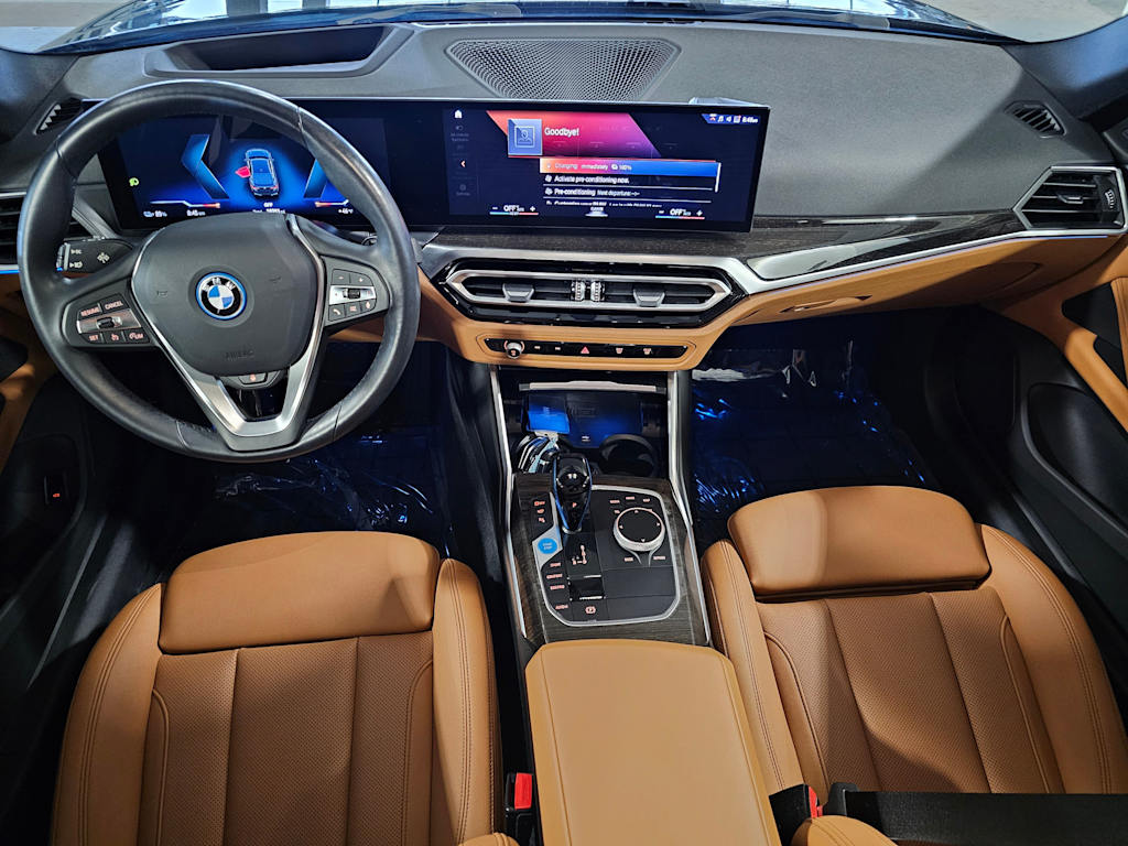Thumbnail: 2023 BMW i4 - 10
