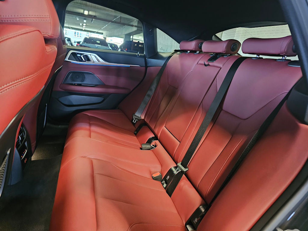 Thumbnail: 2023 BMW i4 - 12