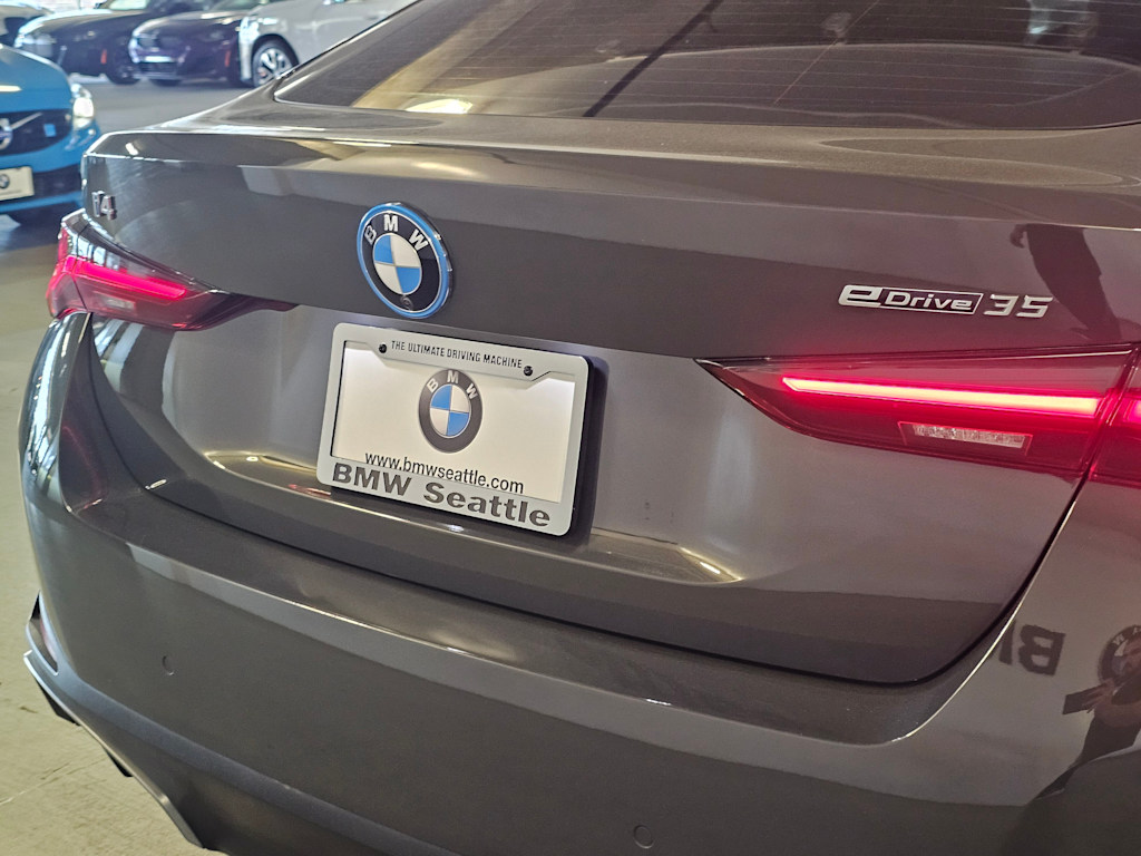 Thumbnail: 2023 BMW i4 - 21