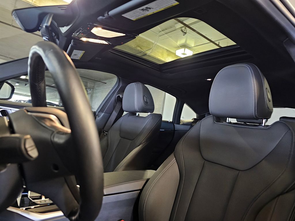 Thumbnail: 2023 BMW i4 - 33