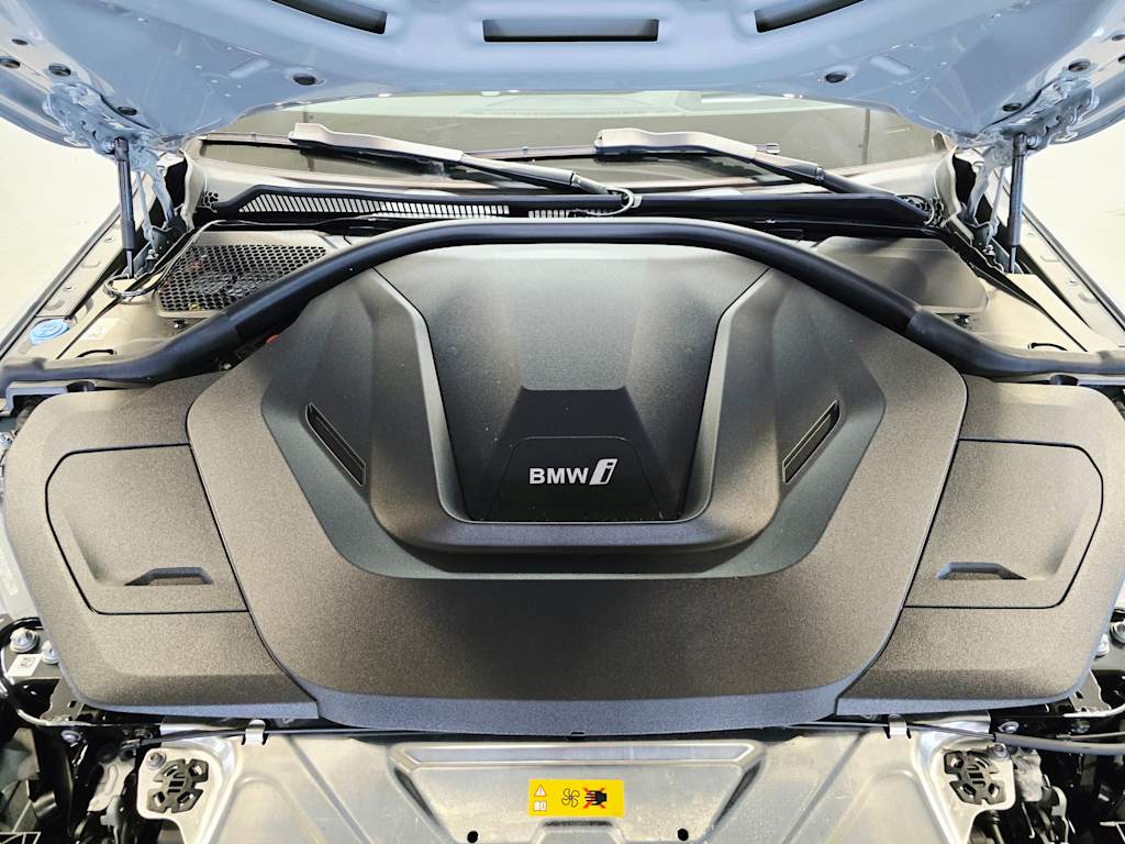 Thumbnail: 2024 BMW i4 - 9