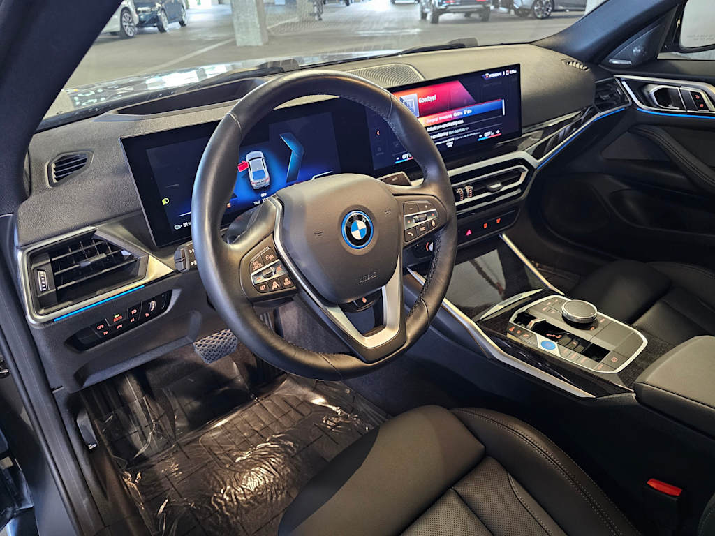 Thumbnail: 2023 BMW i4 - 2