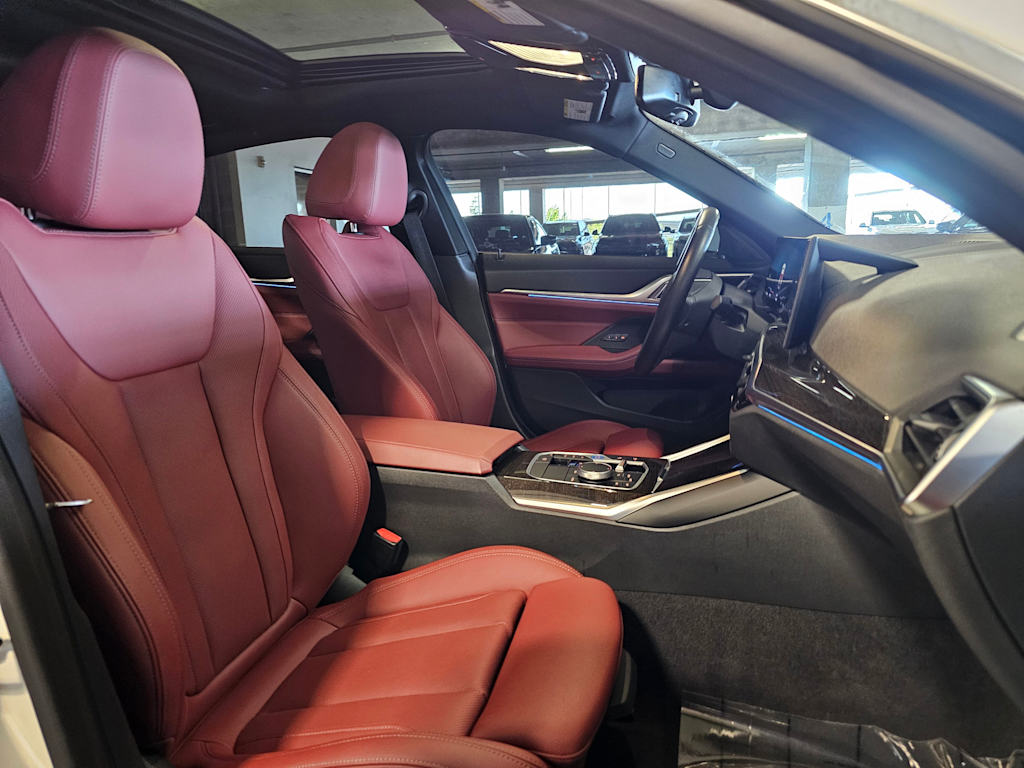 Thumbnail: 2023 BMW i4 - 37